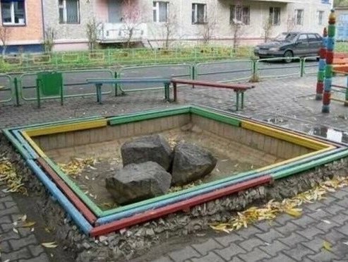 Камни в песочнице